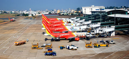 Vietjet Air adds flights on HCM city-Singapore route